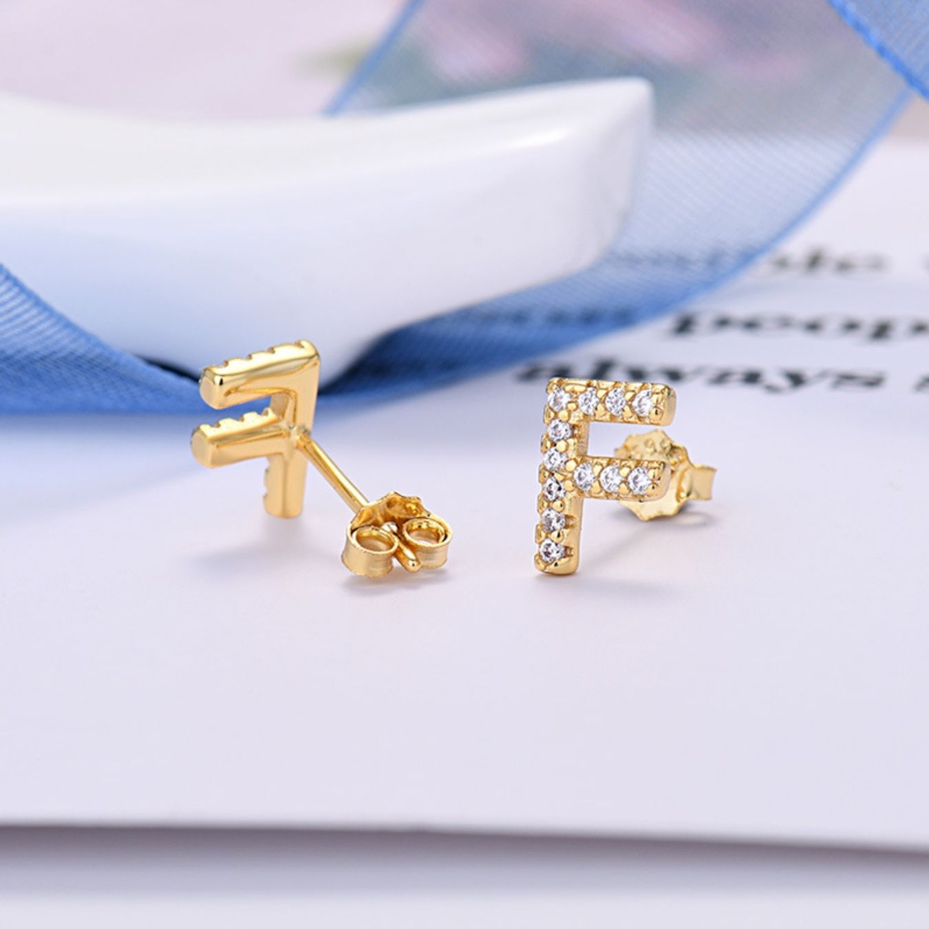 Oorringen "Identiteit"