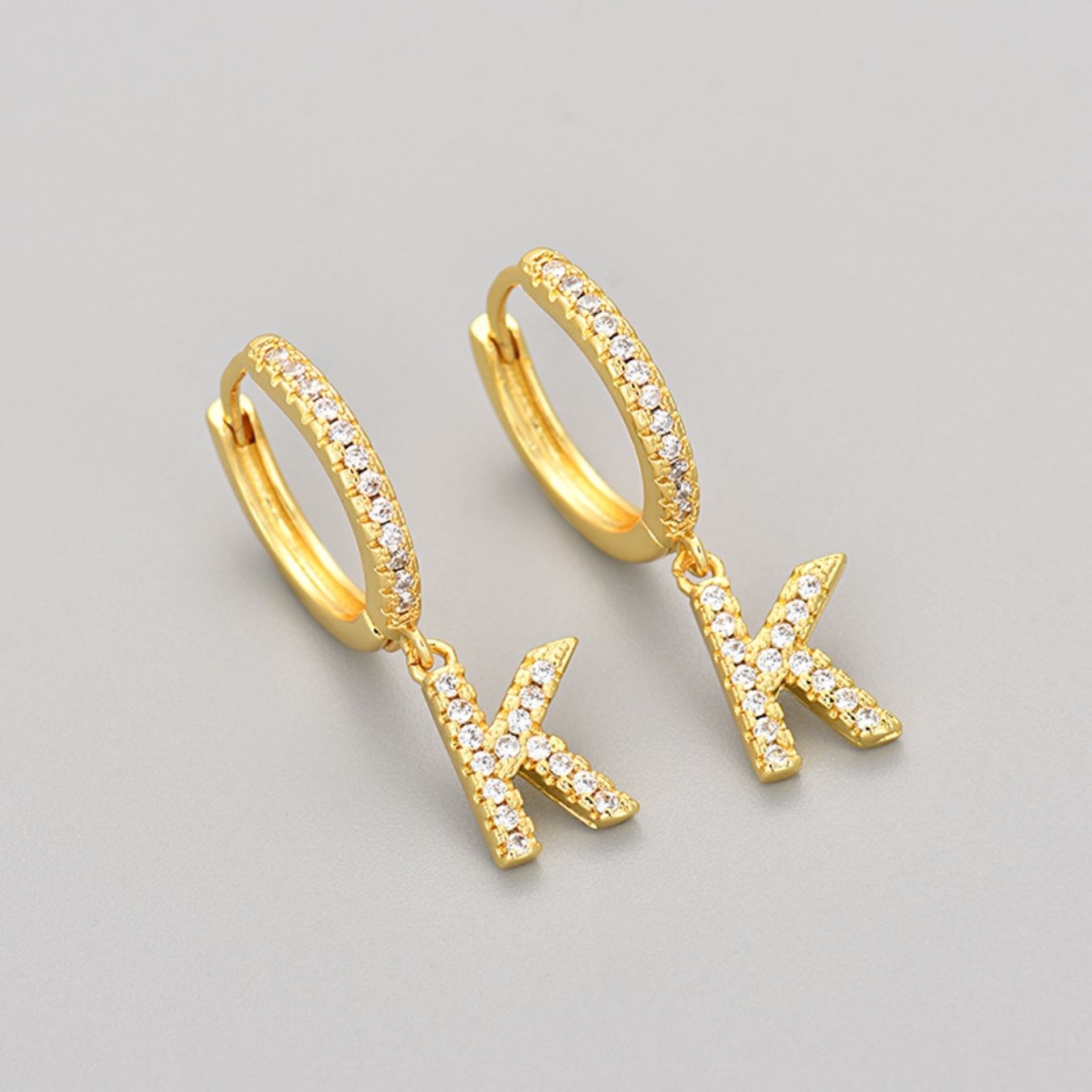 Oorbellen met initialen "Crystal"