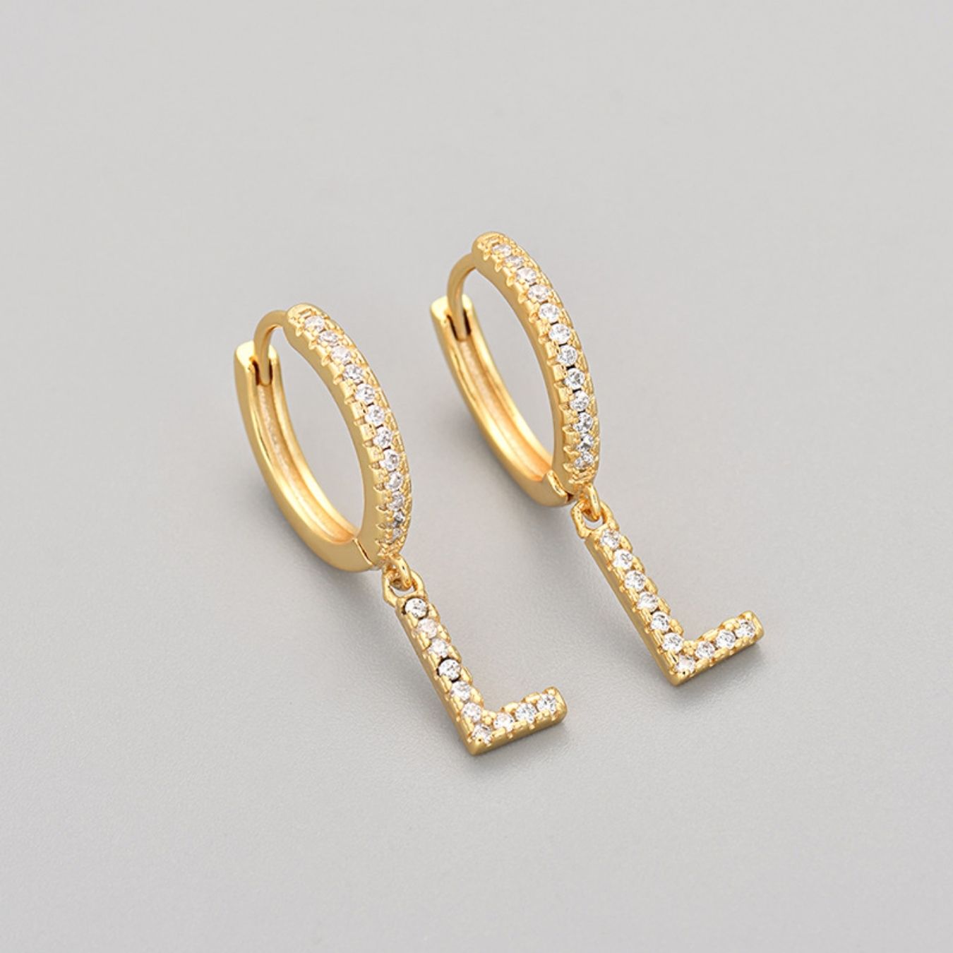 Oorbellen met initialen "Crystal"