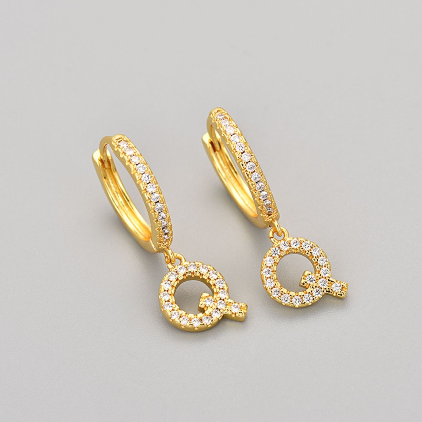 Oorbellen met initialen "Crystal"