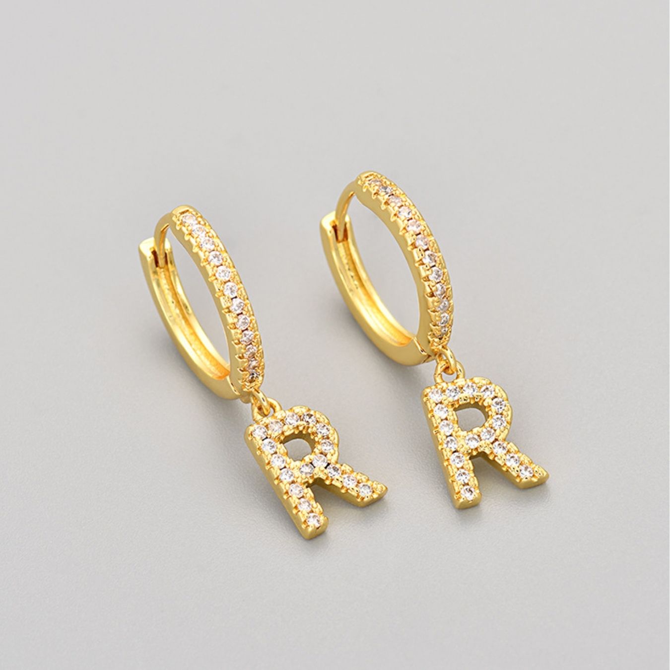 Oorbellen met initialen "Crystal"