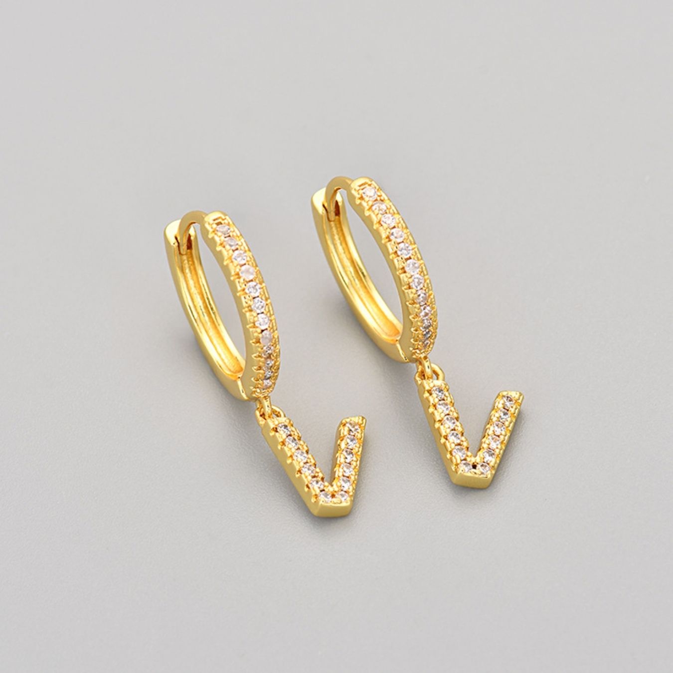 Oorbellen met initialen "Crystal"