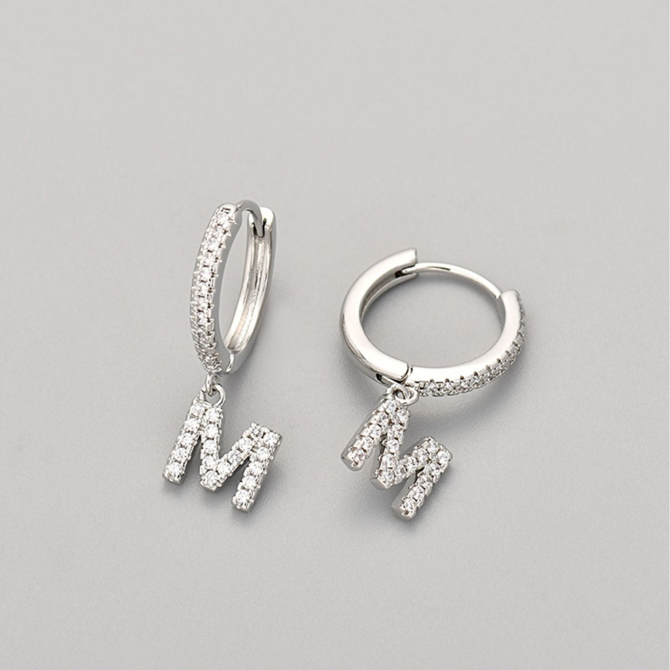 Oorbellen met initialen "Crystal"