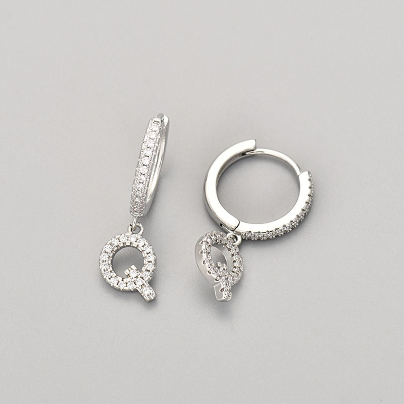 Oorbellen met initialen "Crystal"