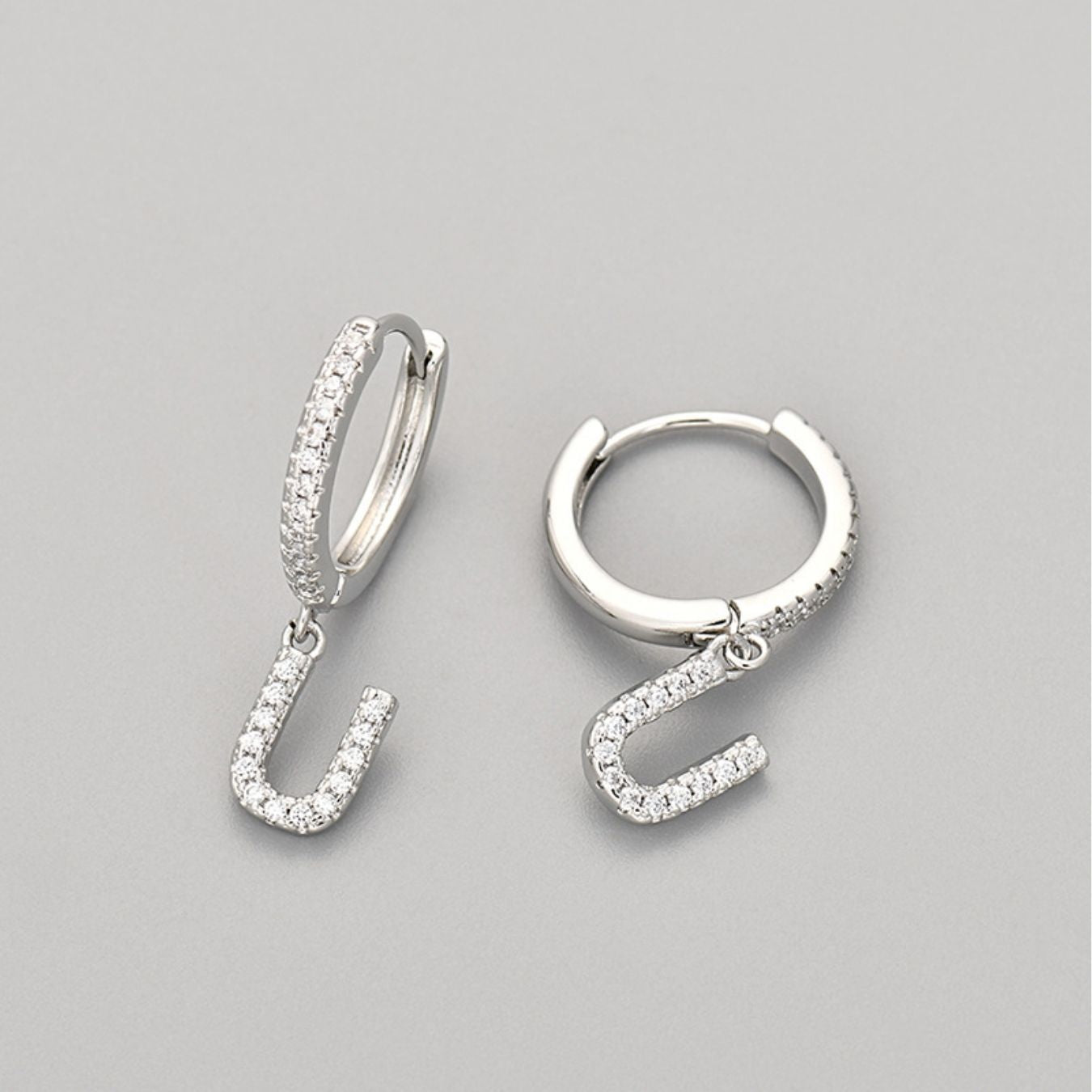 Oorbellen met initialen "Crystal"