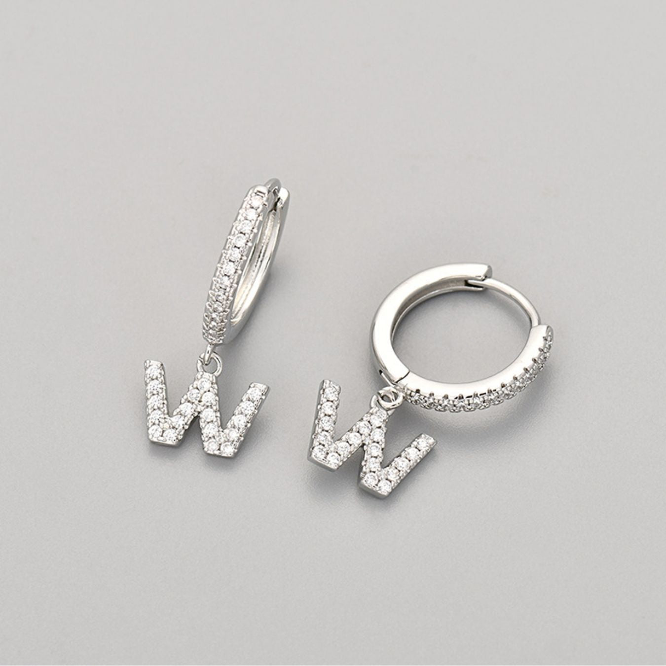 Oorbellen met initialen "Crystal"