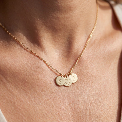 Initial Necklace “Initial disc”