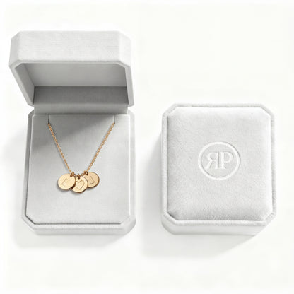 Initial Necklace “Initial disc”